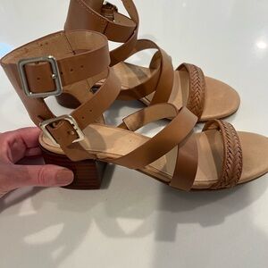 Tommy Bahama Tan Sandals with Woven Straps